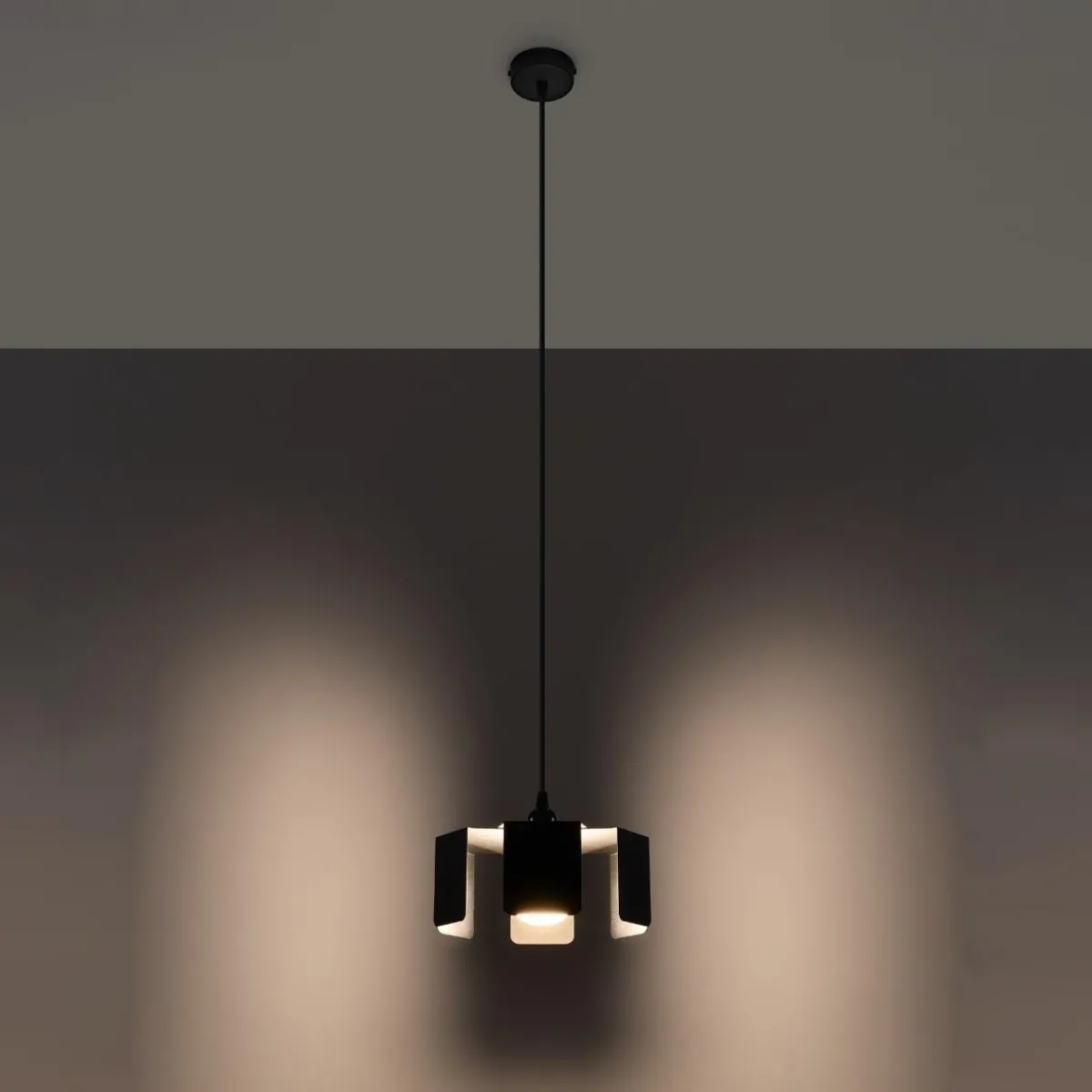 Outlet MyMobel Sollux Lámpara colgante TULIP negro